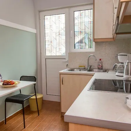 Gazi Discrit Next To Subway Apartment *
